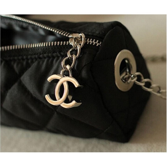 Chanel umbrella - Picture 2 of 6